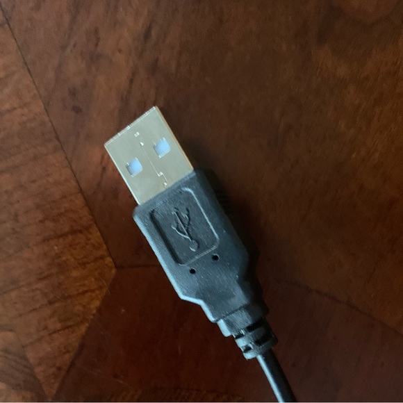 USB powered tile head desk fan - Picture 3 of 4